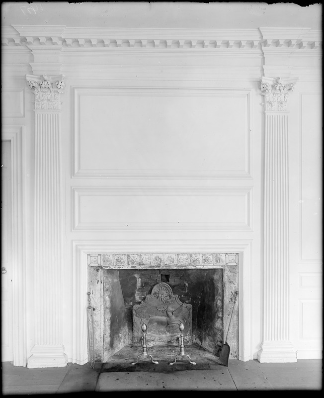Marblehead, 169 Washington Street, interior detail, mantel, Jeremiah Lee house