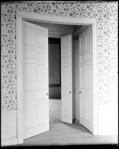 Waltham, interior detail, folding doors to reception hall, Governor Gore Mansion, 1799