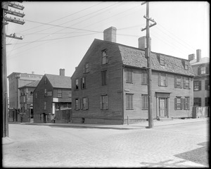 Salem, Washington and Federal Streets, view of north east corner in 1911