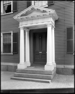 Salem, 5 Barton Square, exterior detail, porch, Osgood house