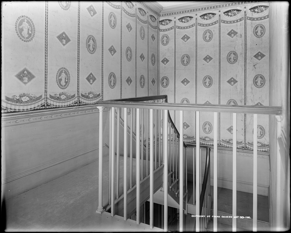 Danversport, 166 High Street, interior detail, upper hall and wallpaper, Samuel Fowler house