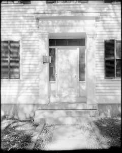 Danversport, 124 High Street, exterior detail, door, Warren house