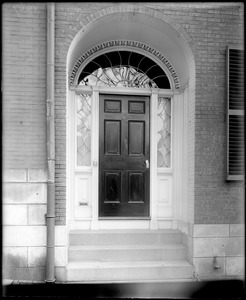 Boston, 90 Mount Vernon Street, exterior detail, door, unknown house