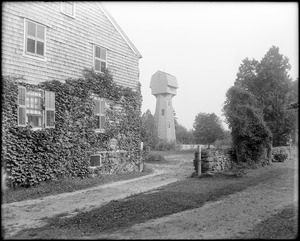 Kingston, Rhode Island, tavern and Helme water tower