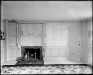 Kingston, Rhode Island, interior detail, mantel and panelling, Helme house