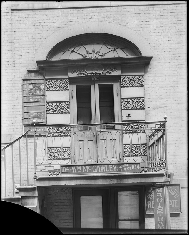 Baltimore, Maryland, 104 East Lexington Street, exterior detail, door