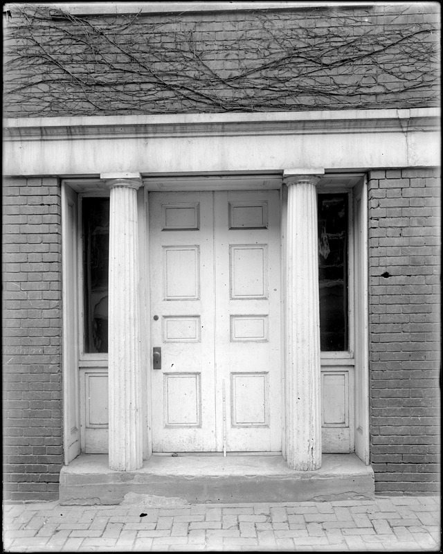 Baltimore, Maryland, 15 East Pleasant Street, exterior detail, side door, unknown building