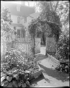 Salem, 314 Essex Street, views, garden and fence, Susan E. Osgood house
