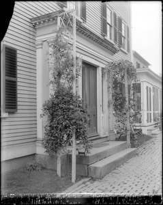 Salem, 14 Cambridge Street, exterior detail, porch, David P. Waters house