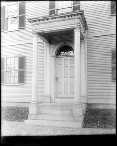 Portsmouth, New Hampshire, 298 Middle Street, exterior detail, front entry, Joseph Foster house