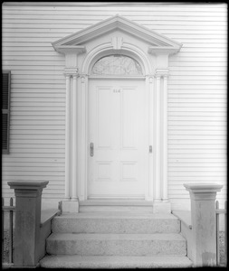 Portsmouth, New Hampshire, 314 Middle Street, exterior detail, door, Yates house