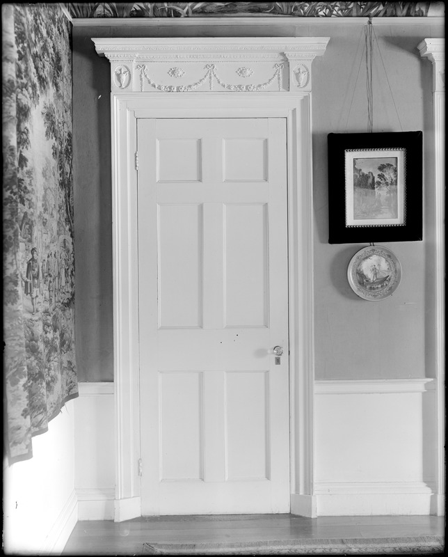 Portsmouth, New Hampshire, 180 Middle Street, interior detail, door, dining room, Larkin-Richter house