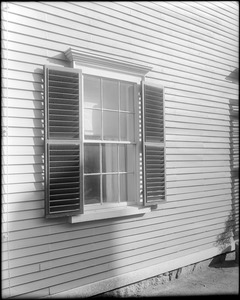 Salem, 113 Federal Street, Tuttle-Coan house, exterior detail, window, about 1800