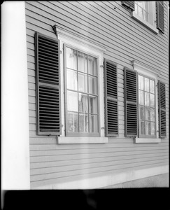 Salem, 19 Chestnut Street, exterior detail, windows, Reverend Charles Cleveland house