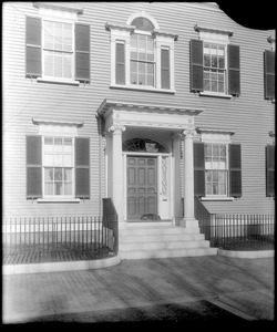 Salem, 34 Chestnut Street, exterior detail, door, house occupied by W.B. Pierce