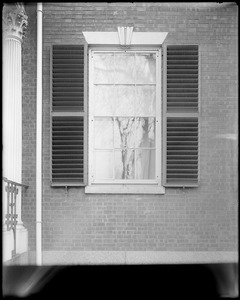 Salem, 27 Chestnut Street, exterior detail, window, Dudley L. Pickman house