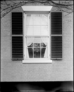 Salem, 43 Chestnut Street, exterior detail, window, house occupied by Nathaniel Saltonstall