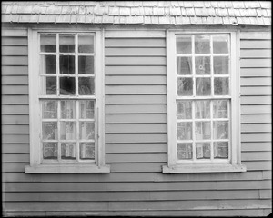 Salem, 71 Essex Street, exterior detail, windows, Narbonne house