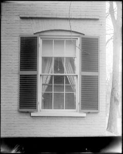 Salem, 33 Summer Street, exterior detail, window, Doyle mansion