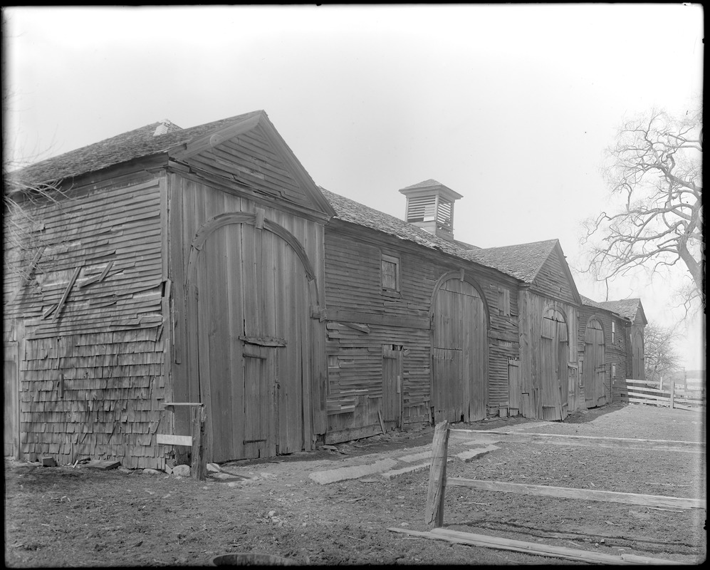 Peabody, Massachusetts, unknown street, front and side, barn at Osborne house, 1798