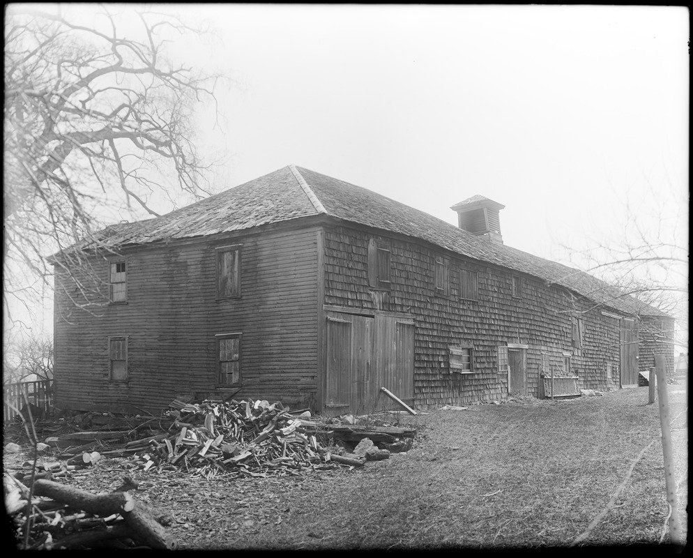 Peabody, Massachusetts, unknown street, side and rear, barn at Osborne house, 1798