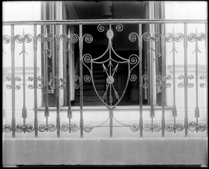 Salem, 11 Central Street, exterior detail, fence, wrought iron, designed by Bulfinch in 1811, Osgood house