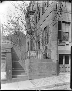 Boston, 2 Lynde Street, exterior detail, iron fence, Harrison Gray Otis house