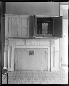 Boston, 2 Lynde Street, interior detail, mantel, first floor, rear room, Harrison Gray Otis house