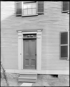 Salem, 12 Norman Street, exterior detail, rear door, Mansfield house, 1732