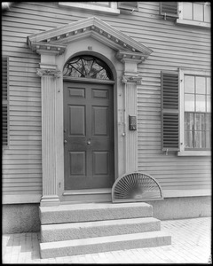 Salem, 81 Essex Street, exterior detail, front door and fanlight, Webb-Meek house