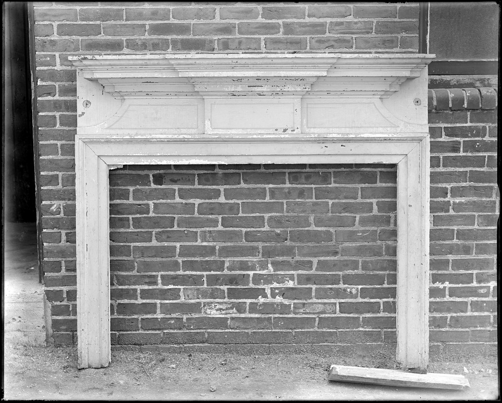Beverly, 115 Cabot Street, George Cabot house, interior detail, mantel