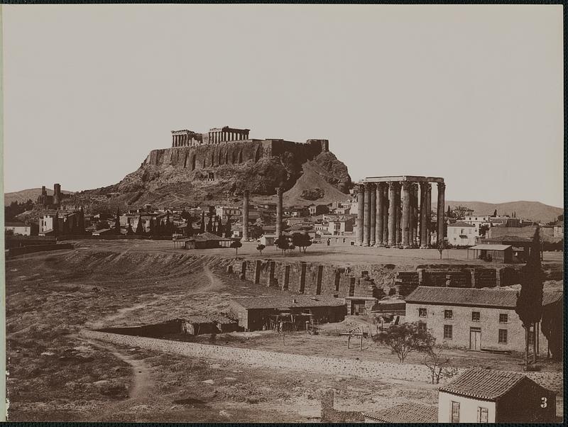 Vue générale de l'Acropole prise de l'Ilissus