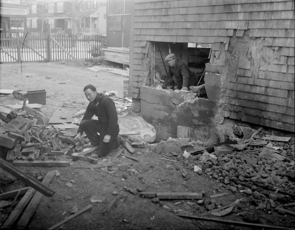 Malden explosion in garage