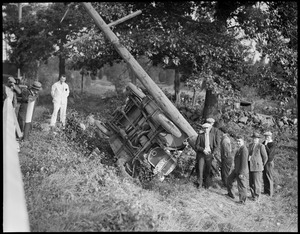 Auto wreck Burlington, Mass