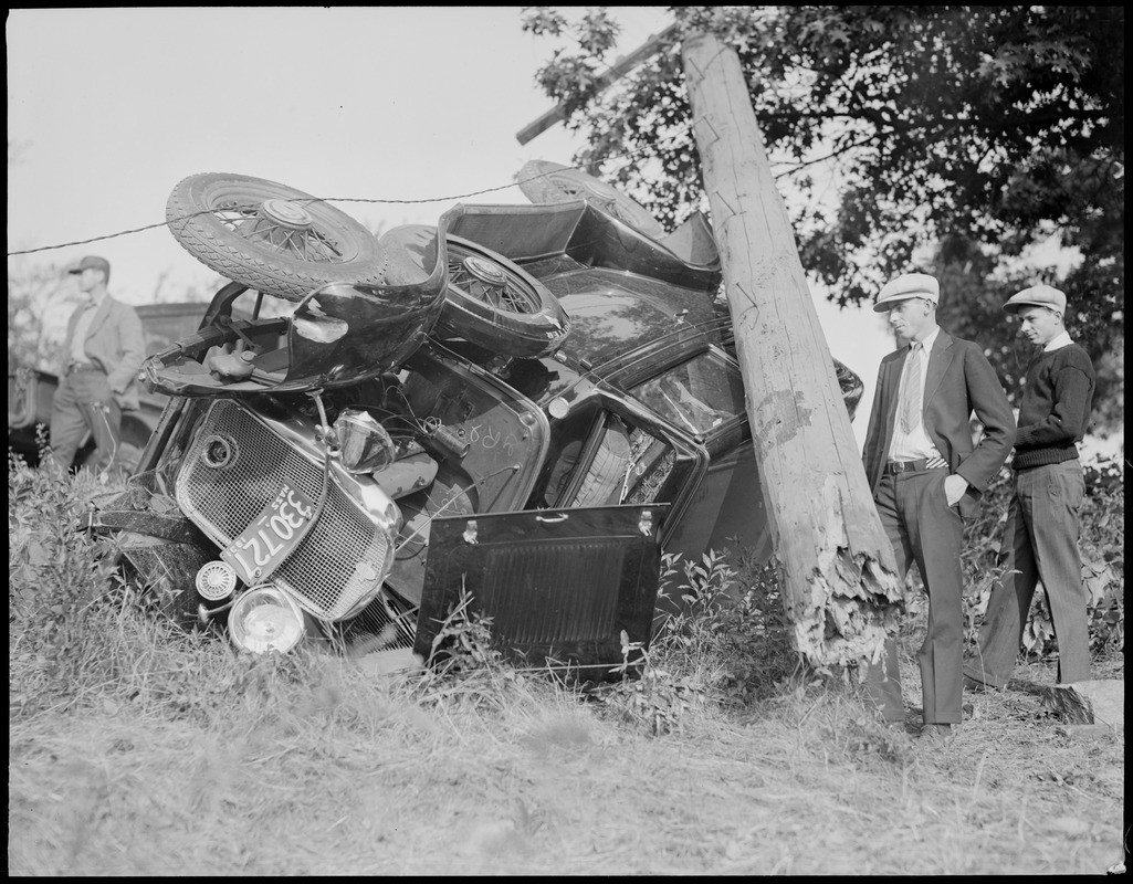 Auto wreck Burlington, Mass