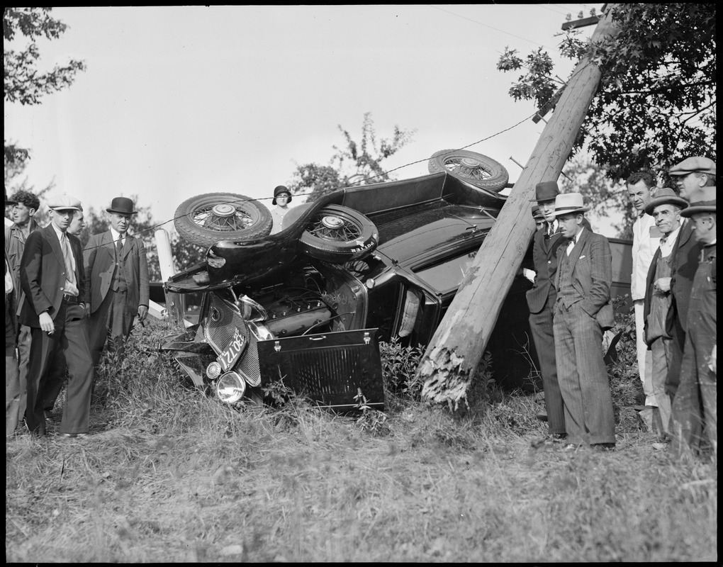 Auto wreck Burlington, Mass