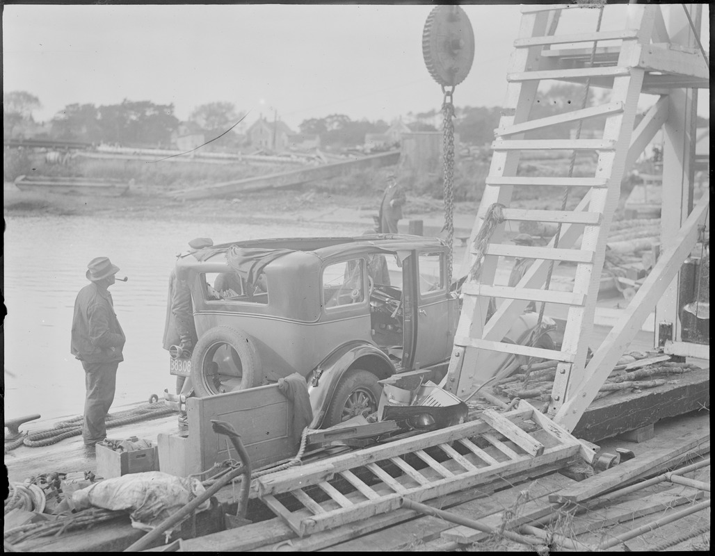 Barnstable clerk drives into Cape Cod Canal at Bourne and drowns.