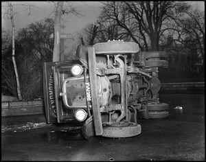 Overturned truck - Hawthorne & Brattle Streets - Cambridge.