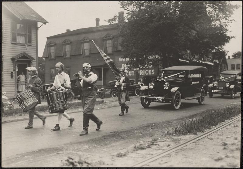 Parade, 1924