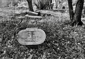 Our mother's grave, Garden Cemetery