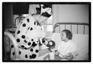 Harry W. Syer magician at Children's Hospital