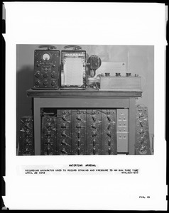 Recording apparatus used to record strains and pressure 76 MM gun tube TI 2