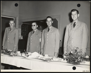 Military members at dinner