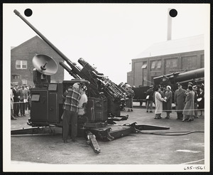 Exhibition of large ordnance