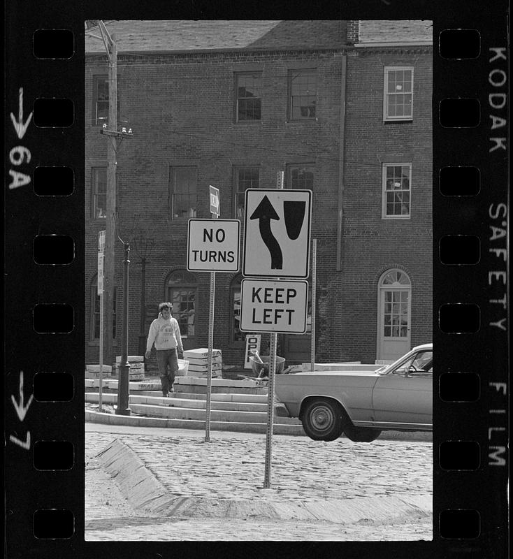 Signs and posts Market Square