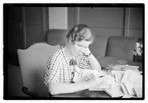 Miss Muriel Stafford hand writing anal[yst]
