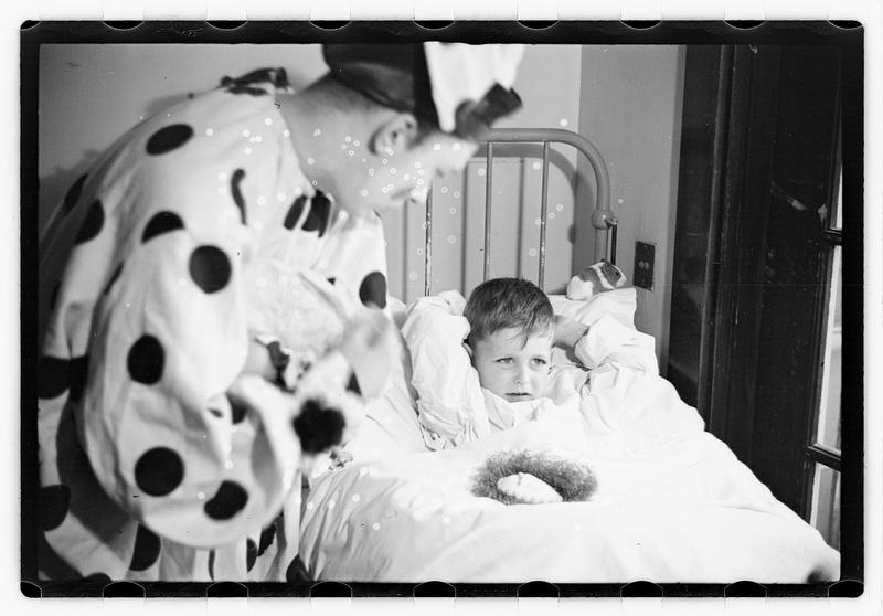 Harry W. Syer magician at Children's Hospital