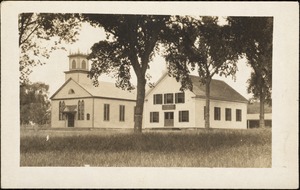Church and public library in Lynnfield