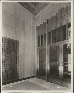 United Shoe Machinery Bldg., 140 Federal St., archit- Parker, Thomas & Rice, interior of entrance way