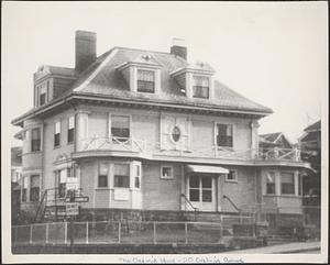 The Chadwick House, 20 Cushing Avenue